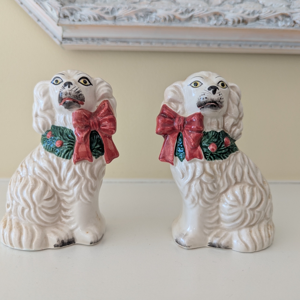 Fitz & Floyd 1992 Holiday Staffordshire Salt & Pepper Shakers